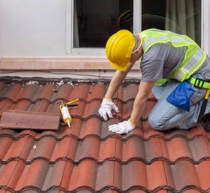 How to Choose Quality Materials for Roof Replacement in Saco