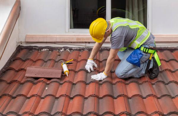 How to Choose Quality Materials for Roof Replacement in Saco