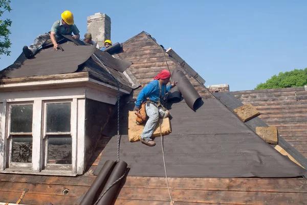 How to Select the Right Roofing Contractor in Columbia