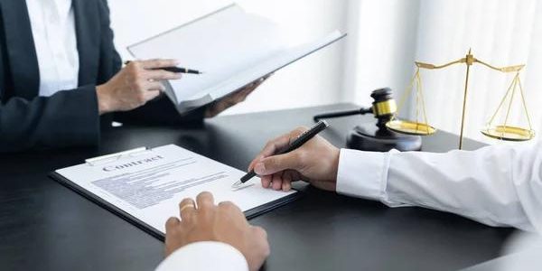 Personal Injury Attorneys Explain How to Choose the Right Legal Representation