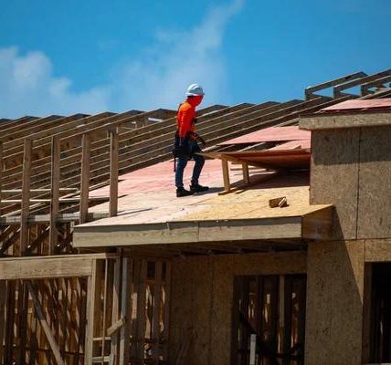 Federal Way Homeowners: Don’t Delay Your Roof Replacement