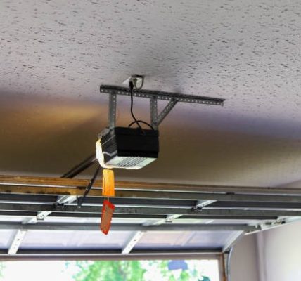Quick Garage Door Repair Near Me Save Time and Stress
