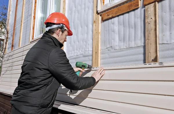 DIY vs Professional Siding Repair: What You Need to Know
