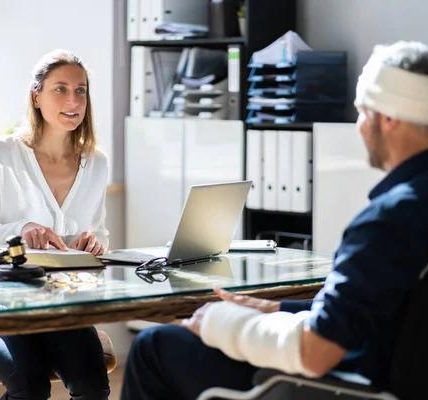 Hire the best Injury Lawyer Chicago for maximum compensation