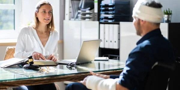 Hire the best Injury Lawyer Chicago for maximum compensation