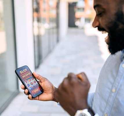 Play at an Online Casino with Confidence Today