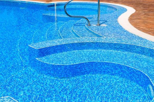 Nassau Pools and Spas for Custom Pool Design Ideas