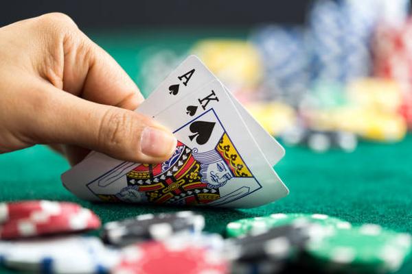 Discover Poker Table Action through the best online casino Singapore for Players